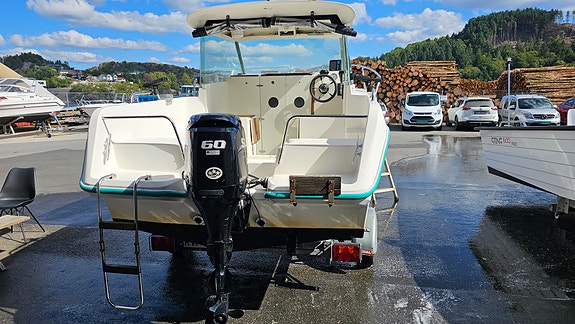 Ocqueteau 540 med nyere Suzuki 60 og Tredal båthenger 5 of 14