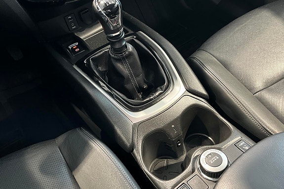 Nissan X-Trail 14 of 30