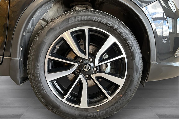 Nissan X-Trail 24 of 30
