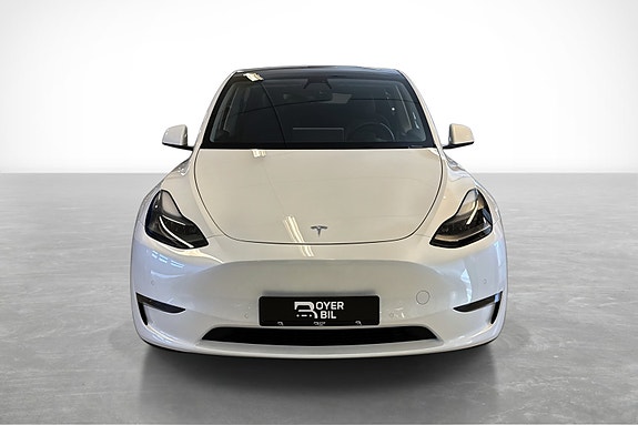 Tesla Model Y 2 of 30