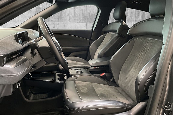 Ford Mustang Mach-E 10 of 24
