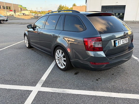 Skoda Octavia 6 of 17