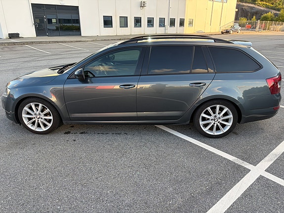 Skoda Octavia 3 of 17