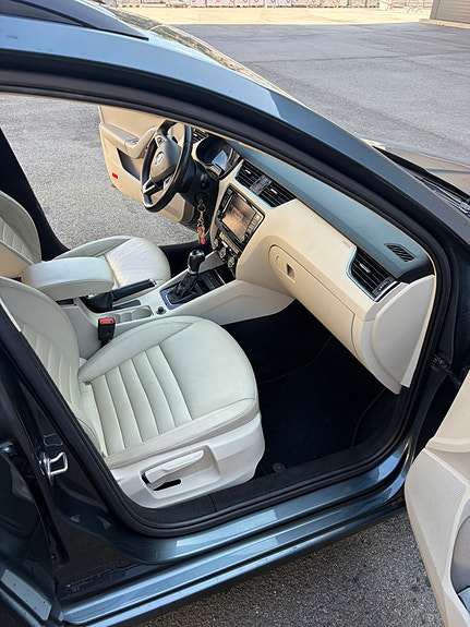 Skoda Octavia 9 of 17