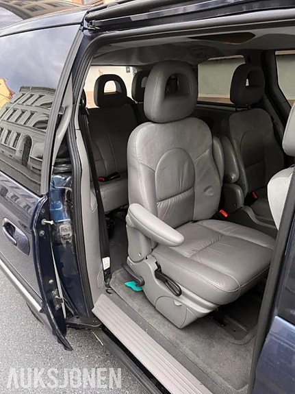 Chrysler Voyager 29 of 30