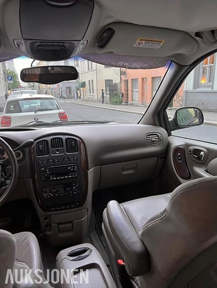 Chrysler Voyager 27 of 30