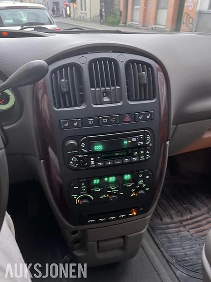 Chrysler Voyager 26 of 30