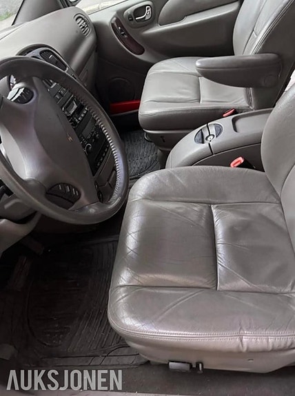 Chrysler Voyager 25 of 30