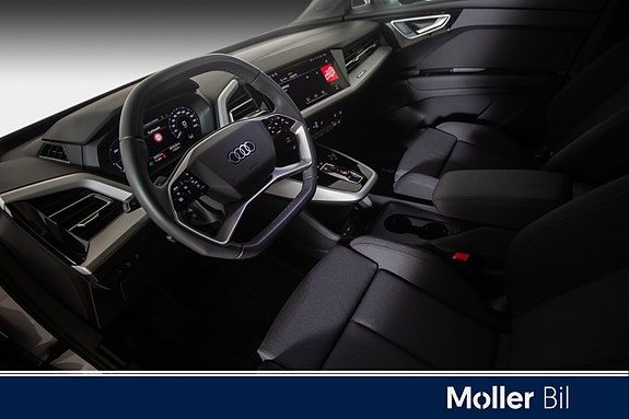 Audi Q4 e-tron 10 of 30