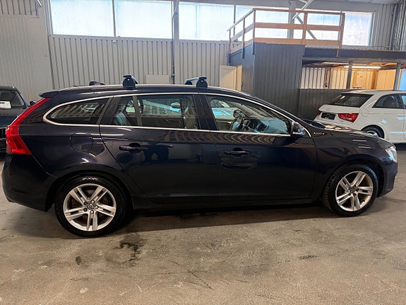 Volvo V60 6 of 30