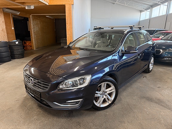Volvo V60 2 of 30