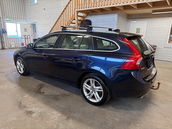 Volvo V60 11 of 30