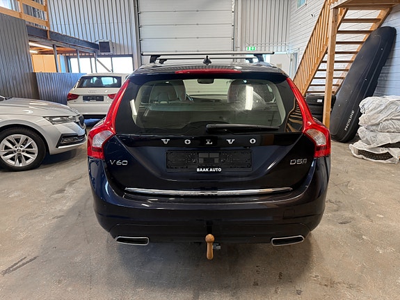 Volvo V60 9 of 30