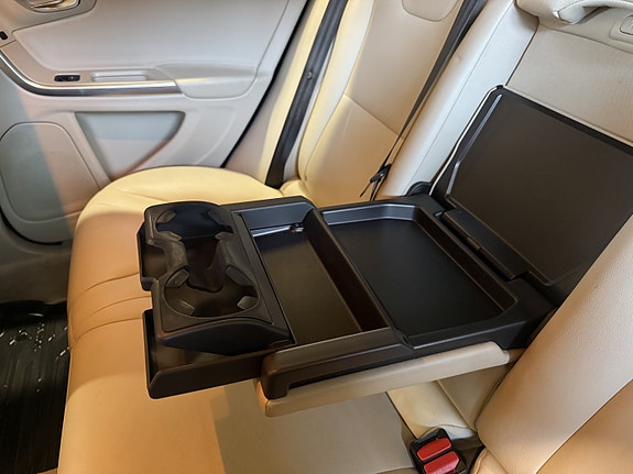 Volvo V60 22 of 30