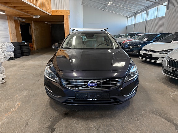 Volvo V60 3 of 30