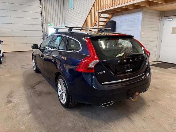 Volvo V60 10 of 30