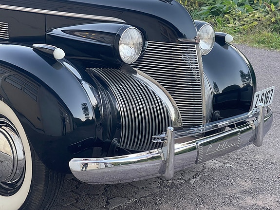 Cadillac 4 of 12