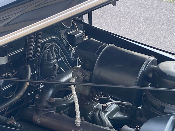 Cadillac 7 of 12
