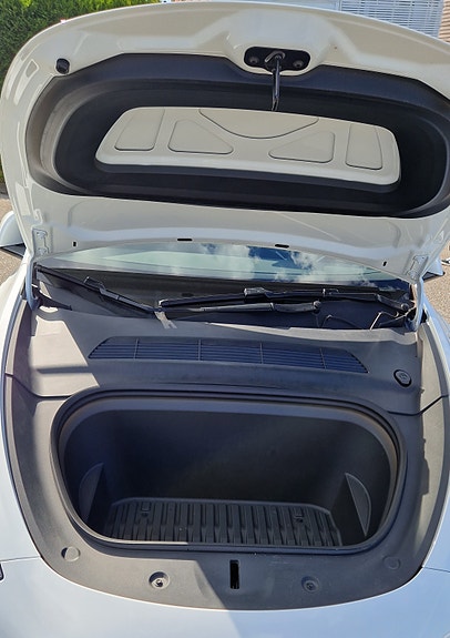 Tesla Model Y 11 of 20