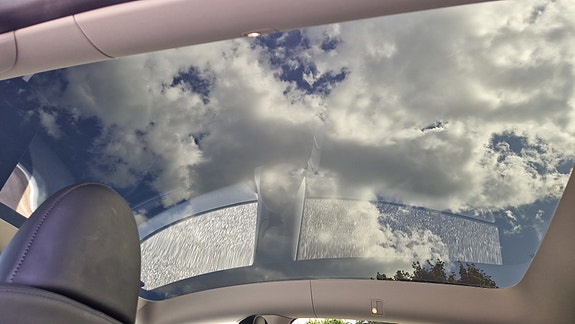 Tesla Model Y 10 of 20