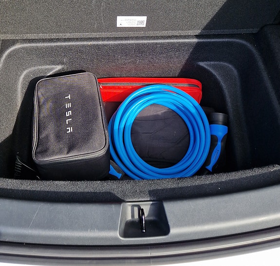 Tesla Model Y 14 of 20