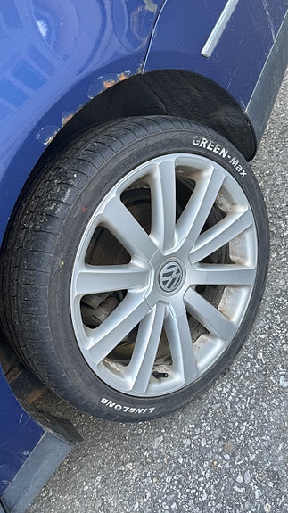 Volkswagen Passat 10 of 22