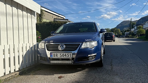 Volkswagen Passat 4 of 22