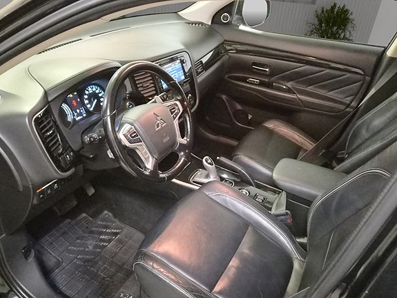 Mitsubishi Outlander 12 of 21