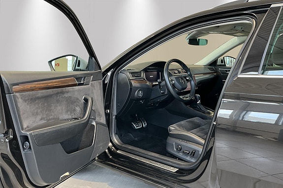 Skoda Superb 25 of 30