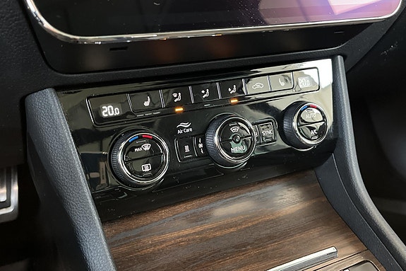 Skoda Superb 15 of 30