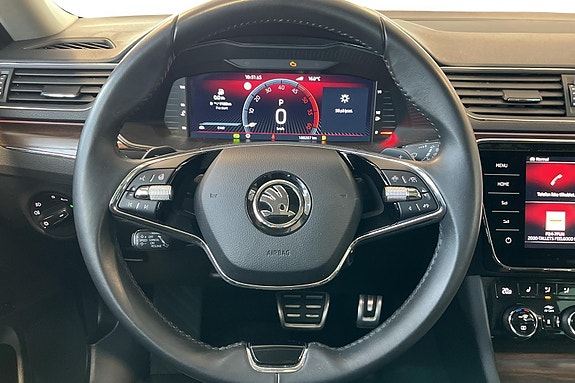 Skoda Superb 9 of 30