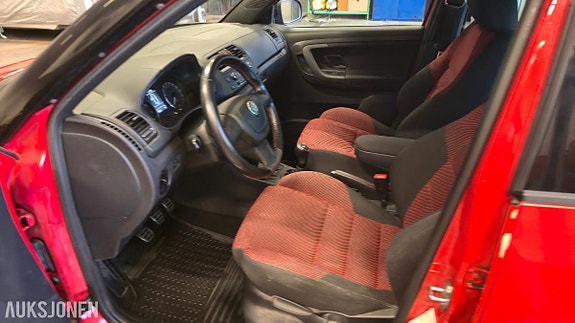 Skoda Fabia 9 of 25
