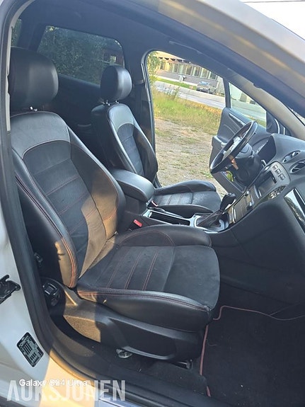 Ford Mondeo 16 of 19