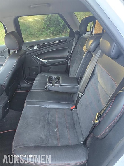 Ford Mondeo 18 of 19