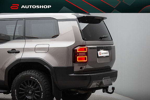 Toyota Land Cruiser 15 of 30