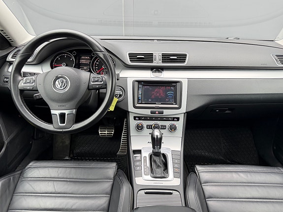 Volkswagen Passat Alltrack 15 of 24