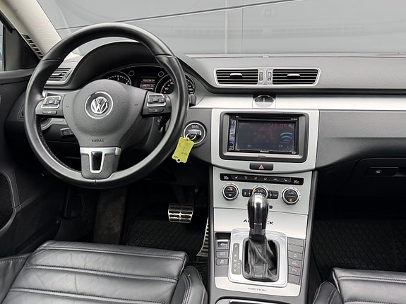 Volkswagen Passat Alltrack 16 of 24