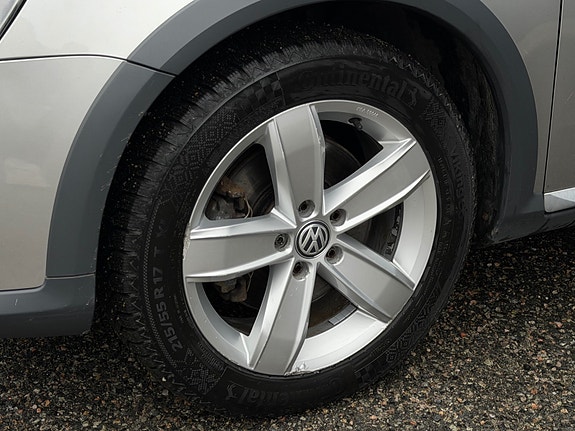 Volkswagen Passat Alltrack 7 of 24