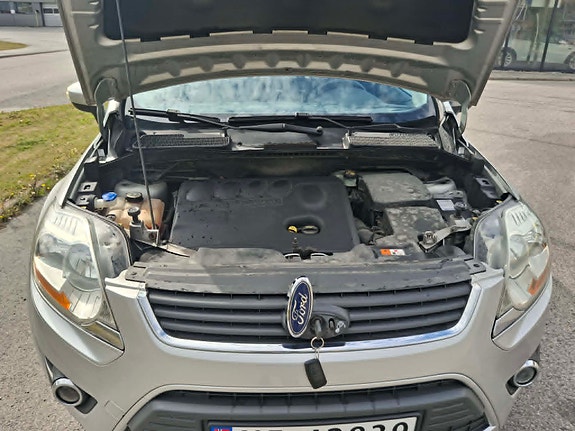 Ford Kuga 4 of 18
