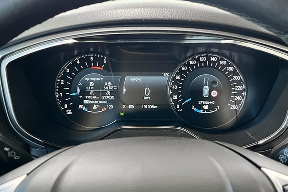 Ford Mondeo 10 of 29