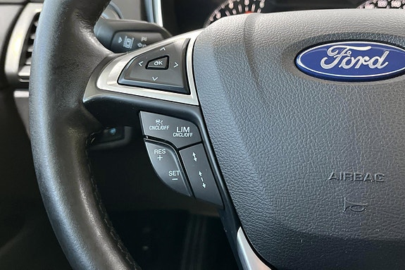 Ford Mondeo 16 of 29