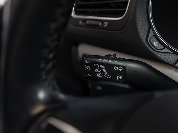 Volkswagen Golf VI 27 of 30