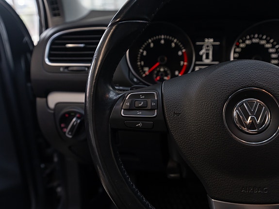 Volkswagen Golf VI 23 of 30