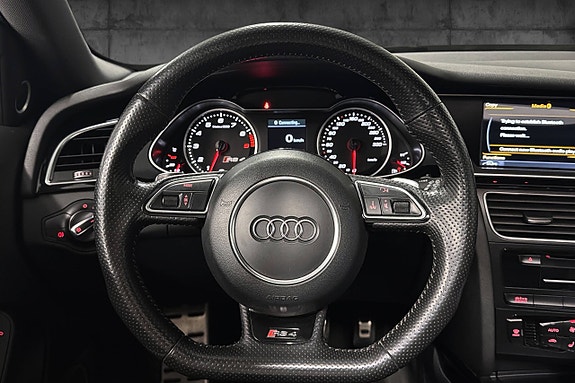 Audi RS4 24 of 30