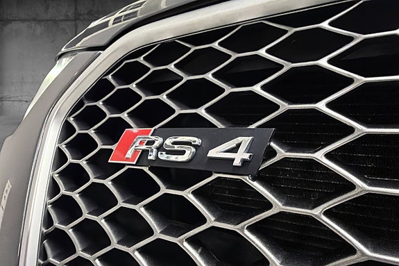 Audi RS4 6 of 30