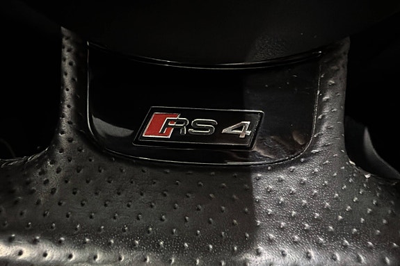 Audi RS4 25 of 30