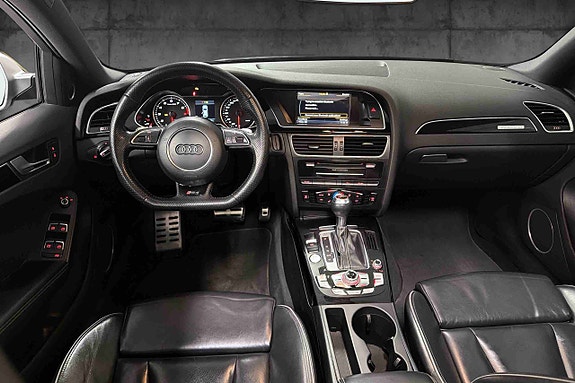 Audi RS4 23 of 30