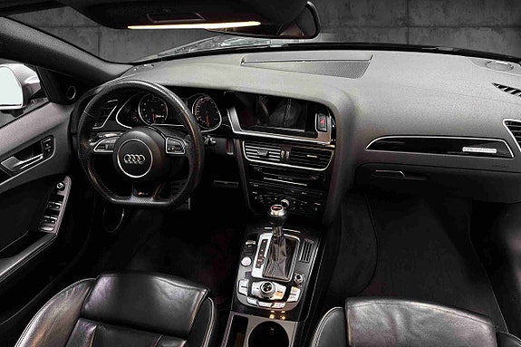 Audi RS4 22 of 30