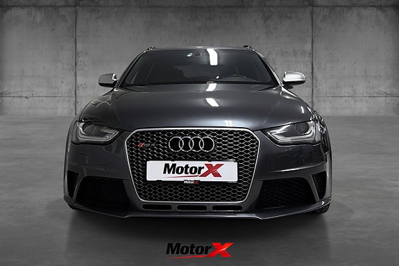 Audi RS4 4 of 30