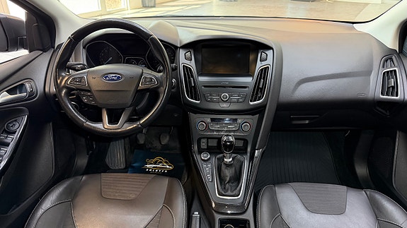 Ford Focus 19 of 30